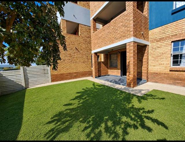 2 BEDROOM APARTMENT FOR SALE IN HEUWELOORD
